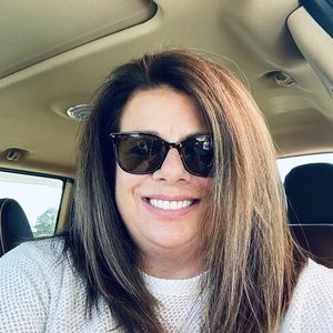 Meet your Posher, Kaywin